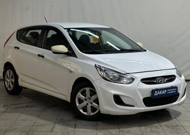 Hyundai Solaris I с пробегом 2013 года, цена 650 000 рублей, 135000 км, хэтчбек, Автокод Объявления