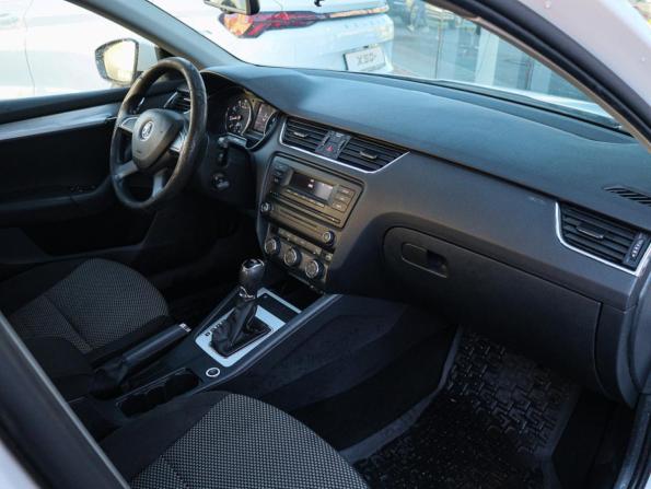 Skoda Octavia III (A7) с пробегом 2014 года, цена 760 000 рублей, 321818 км, лифтбек, Автокод Объявления