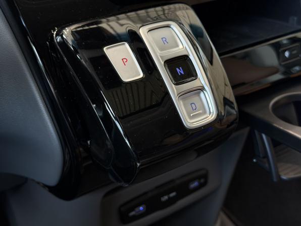 Hyundai Staria I с пробегом 2022 года, цена 5 750 000 рублей, 50500 км, минивэн, Автокод Объявления
