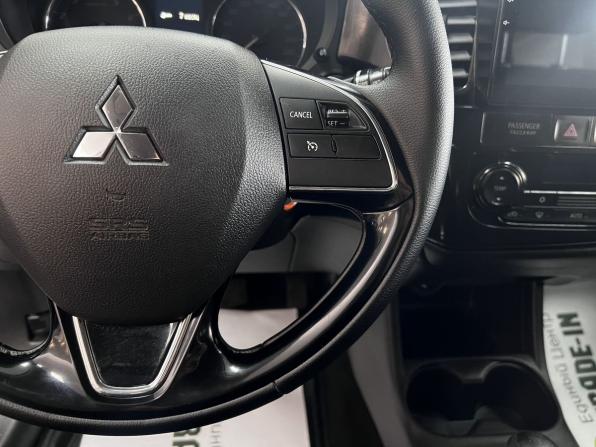 Mitsubishi Outlander III Рестайлинг 2 с пробегом 2015 года, цена 1 695 000 рублей, 180327 км, внедорожник, Автокод Объявления