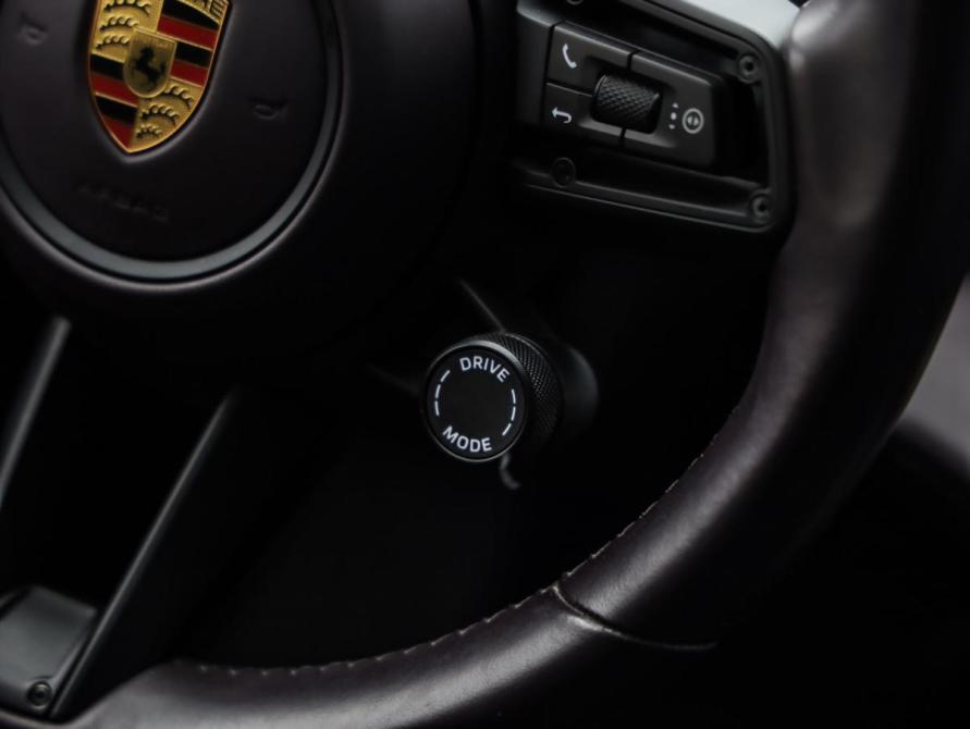 Porsche Taycan I Санкт-Петербург  - изображение 17