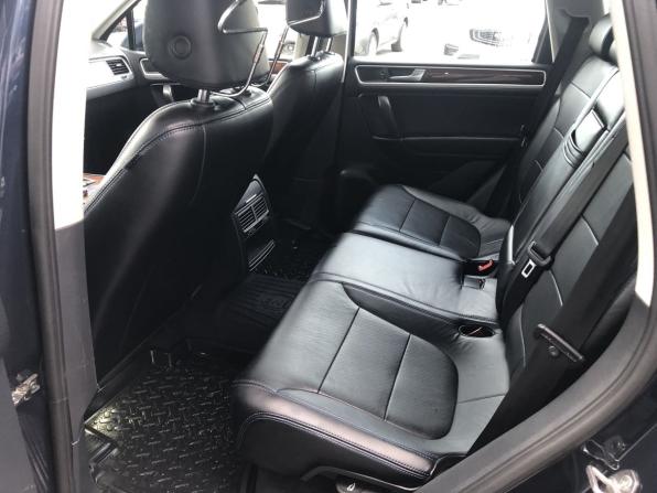 Volkswagen Touareg II с пробегом 2010 года, цена 1 950 000 рублей, 307372 км, внедорожник, Автокод Объявления
