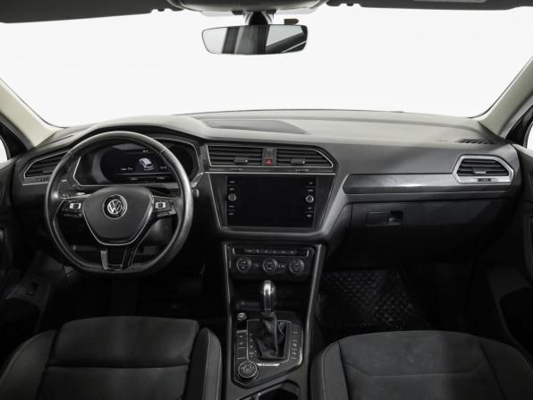 Volkswagen Tiguan II с пробегом 2017 года, цена 2 599 000 рублей, 91752 км, внедорожник, Автокод Объявления
