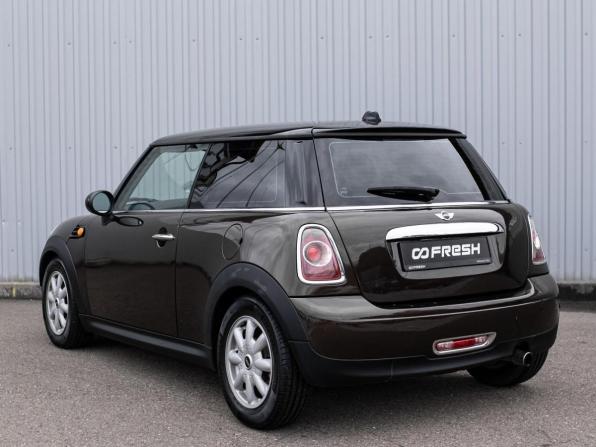 Mini Hatch II (R56) с пробегом 2010 года, цена 749 000 рублей, 192284 км, хэтчбек, Автокод Объявления