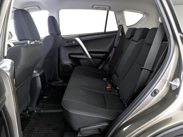 Toyota RAV4 IV (XA40) Рестайлинг с пробегом 2015 года, цена 2 230 000 рублей, 100105 км, внедорожник, Автокод Объявления