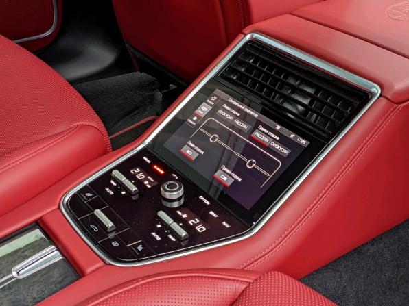 Porsche Panamera II с пробегом 2018 года, цена 9 320 000 рублей, 60000 км, фастбек, Автокод Объявления