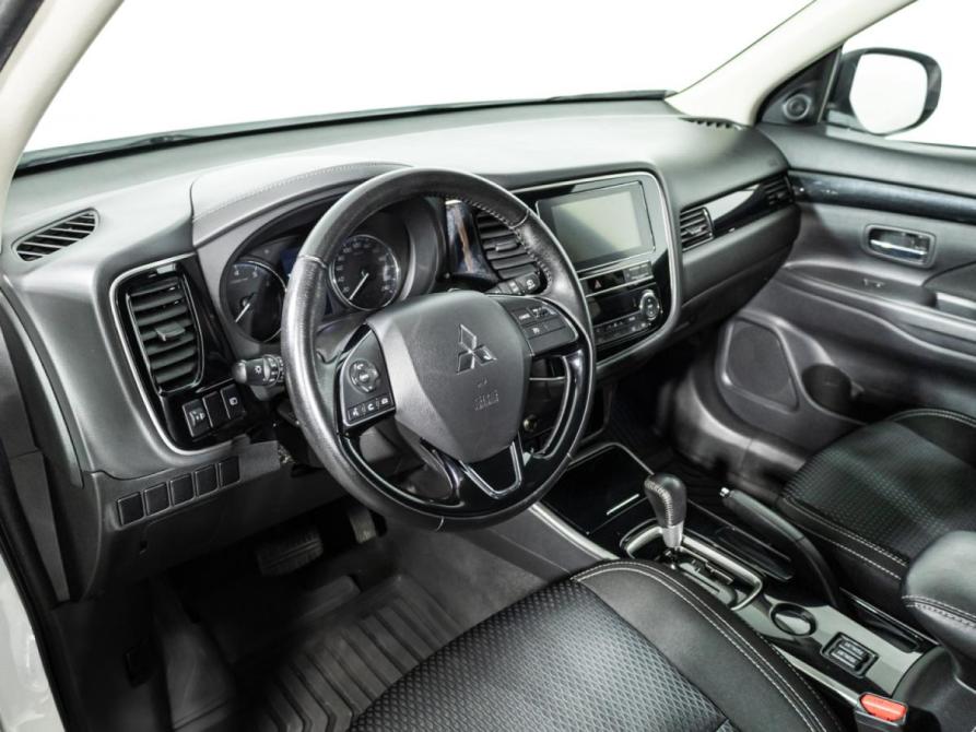Mitsubishi Outlander III Рестайлинг 3 Санкт-Петербург  - изображение 11