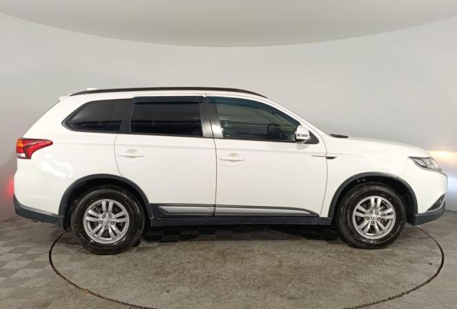 Mitsubishi Outlander III Рестайлинг 3 с пробегом 2019 года, цена 2 096 000 рублей, 154762 км, внедорожник, Автокод Объявления