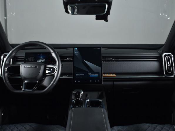 Jaecoo J7 I с пробегом 2024 года, цена 2 374 995 рублей, 26380 км, внедорожник, Автокод Объявления