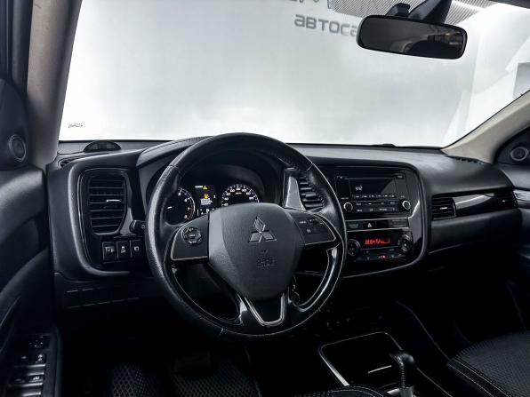 Mitsubishi Outlander III Рестайлинг 3 с пробегом 2018 года, цена 1 999 000 рублей, 132000 км, внедорожник, Автокод Объявления