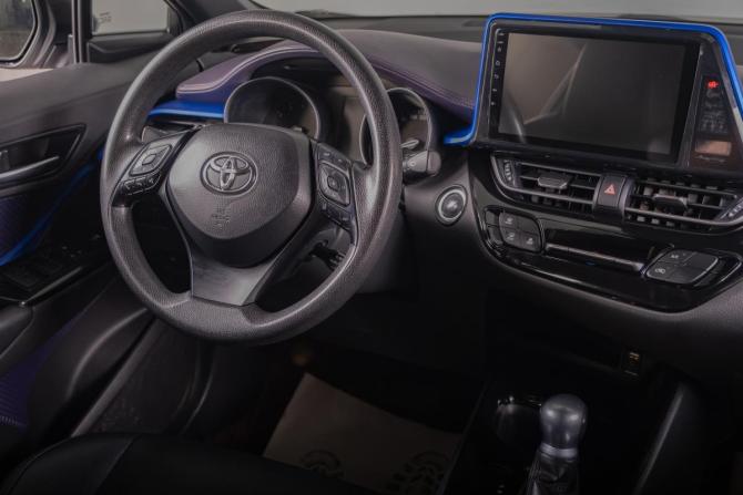Toyota C-HR I Рестайлинг с пробегом 2020 года, цена 2 479 000 рублей, 66000 км, внедорожник, Автокод Объявления