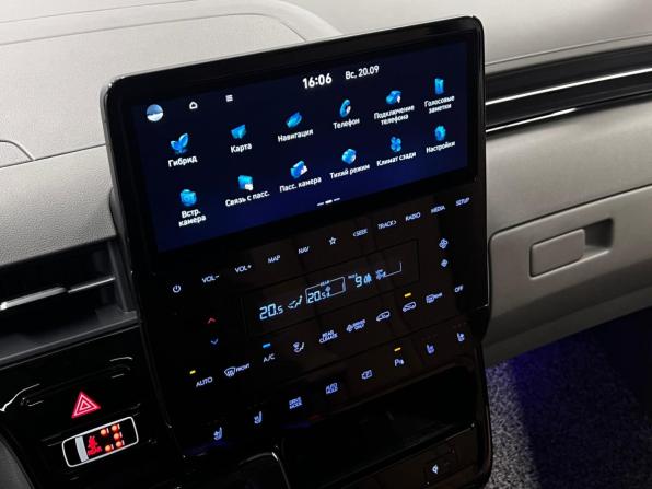 Hyundai Staria I с пробегом 2025 года, цена 6 149 000 рублей, 17571 км, минивэн, Автокод Объявления