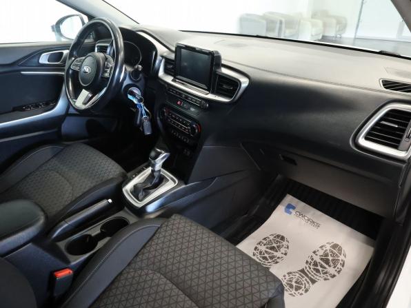 Kia Ceed III с пробегом 2019 года, цена 1 350 000 рублей, 220333 км, универсал, Автокод Объявления