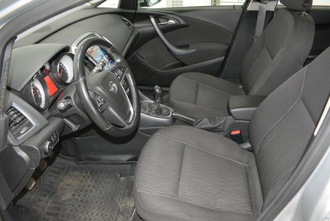 Opel Astra J Рестайлинг с пробегом 2015 года, цена 749 000 рублей, 159000 км, хэтчбек, Автокод Объявления