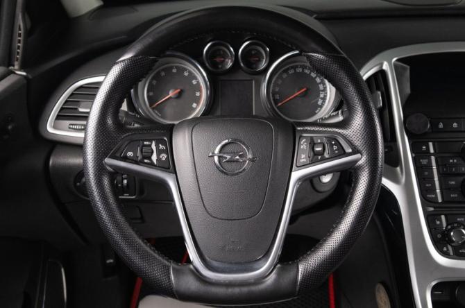 Opel Astra J Рестайлинг с пробегом 2013 года, цена 699 000 рублей, 202000 км, хэтчбек, Автокод Объявления