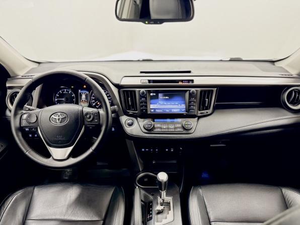 Toyota RAV4 IV (XA40) Рестайлинг с пробегом 2018 года, цена 2 615 000 рублей, 108560 км, внедорожник, Автокод Объявления