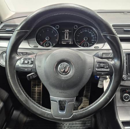 Volkswagen Passat B7 с пробегом 2011 года, цена 900 000 рублей, 120000 км, универсал, Автокод Объявления
