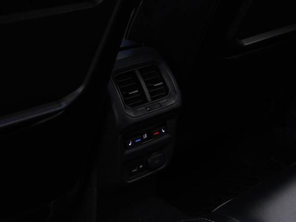 Volkswagen Tiguan II с пробегом 2018 года, цена 2 888 444 рубля, 139142 км, внедорожник, Автокод Объявления
