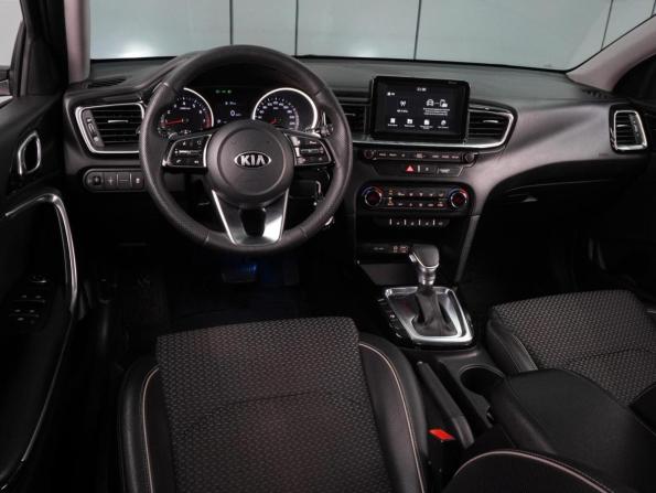 Kia Ceed III с пробегом 2018 года, цена 1 599 000 рублей, 167062 км, универсал, Автокод Объявления