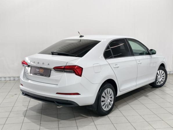 Skoda Rapid II с пробегом 2021 года, цена 1 626 000 рублей, 79774 км, лифтбек, Автокод Объявления