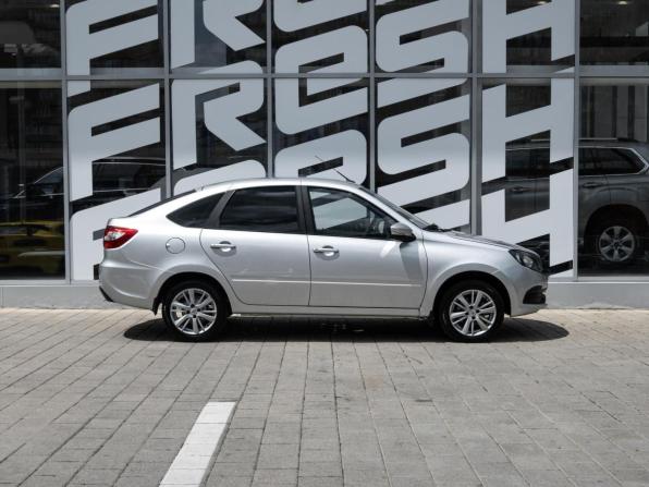 Lada (ВАЗ) Granta I Рестайлинг с пробегом 2022 года, цена 727 600 рублей, 65887 км, лифтбек, Автокод Объявления