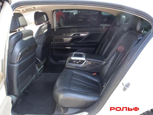 BMW 7 серии VI (G11/G12) с пробегом 2015 года, цена 2 998 000 рублей, 141480 км, седан, Автокод Объявления