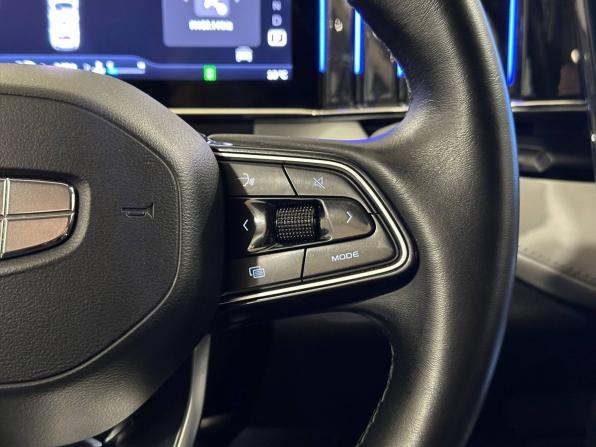 Geely Atlas II с пробегом 2024 года, цена 2 787 000 рублей, 54146 км, внедорожник, Автокод Объявления