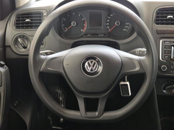 Volkswagen Polo V с пробегом 2015 года, цена 799 000 рублей, 94799 км, седан, Автокод Объявления