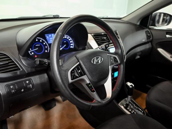 Hyundai Solaris I с пробегом 2013 года, цена 870 000 рублей, 161686 км, седан, Автокод Объявления