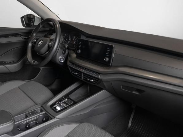 Skoda Octavia IV (A8) с пробегом 2021 года, цена 2 232 400 рублей, 82481 км, лифтбек, Автокод Объявления