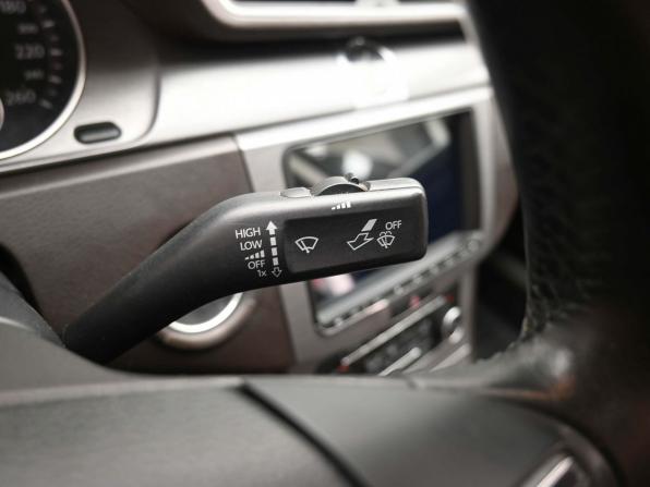 Volkswagen Passat B7 с пробегом 2011 года, цена 909 000 рублей, 281754 км, седан, Автокод Объявления