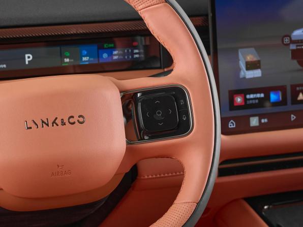 Lynk &amp; Co 900 с пробегом 2025 года, цена 7 745 000 рублей, 51 км, внедорожник, Автокод Объявления