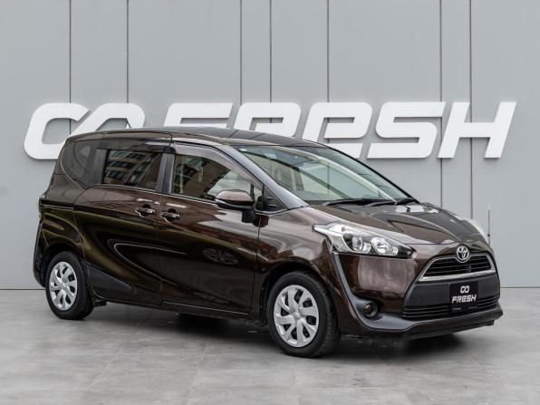 Toyota Sienta II с пробегом 2015 года, цена 1 525 000 рублей, 39767 км, компактвэн, Автокод Объявления