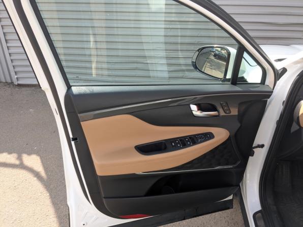 Hyundai Santa Fe IV Рестайлинг с пробегом 2022 года, цена 4 300 000 рублей, 59037 км, внедорожник, Автокод Объявления
