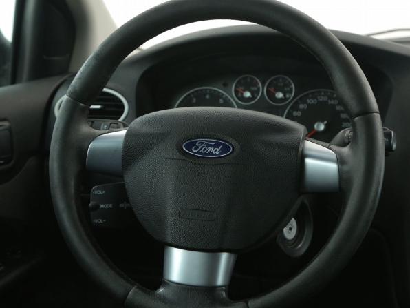 Ford Focus II с пробегом 2007 года, цена 235 000 рублей, 290600 км, хэтчбек, Автокод Объявления