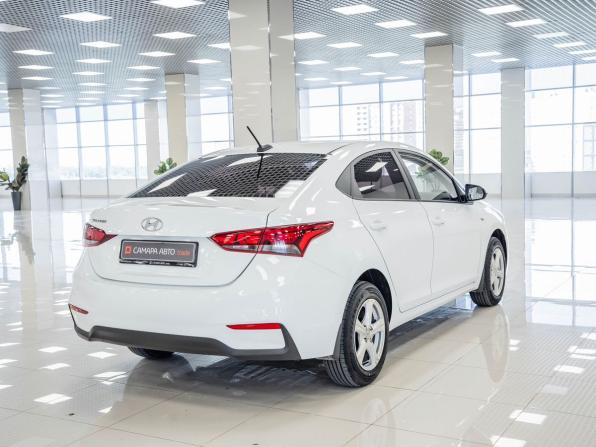 Hyundai Solaris II с пробегом 2018 года, цена 1 254 000 рублей, 89958 км, седан, Автокод Объявления