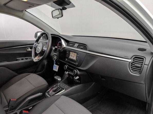Kia Rio IV Рестайлинг с пробегом 2021 года, цена 1 650 000 рублей, 37885 км, седан, Автокод Объявления