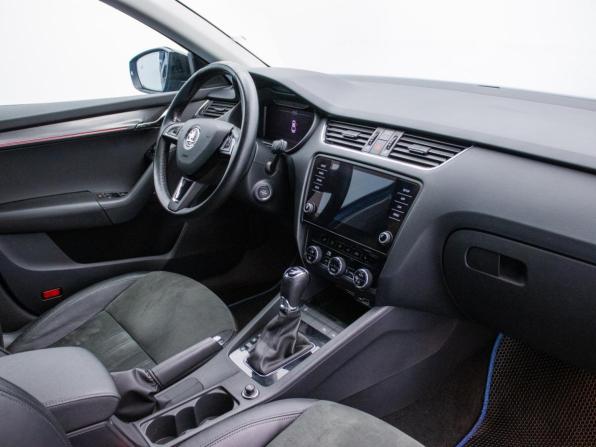 Skoda Octavia III (A7) Рестайлинг с пробегом 2019 года, цена 2 260 000 рублей, 110684 км, лифтбек, Автокод Объявления
