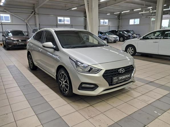 Hyundai Solaris II с пробегом 2019 года, цена 1 330 000 рублей, 118400 км, седан, Автокод Объявления