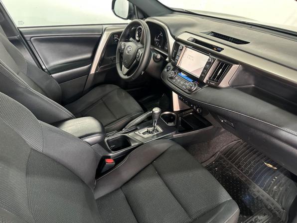 Toyota RAV4 IV (XA40) Рестайлинг с пробегом 2019 года, цена 2 797 000 рублей, 165481 км, внедорожник, Автокод Объявления