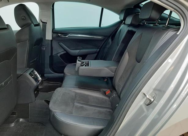 Skoda Octavia IV (A8) с пробегом 2021 года, цена 2 240 000 рублей, 110845 км, лифтбек, Автокод Объявления