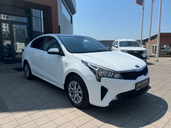 Kia Rio IV Рестайлинг с пробегом 2020 года, цена 1 650 000 рублей, 56600 км, седан, Автокод Объявления
