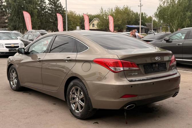 Hyundai i40 I с пробегом 2013 года, цена 1 080 000 рублей, 185137 км, седан, Автокод Объявления