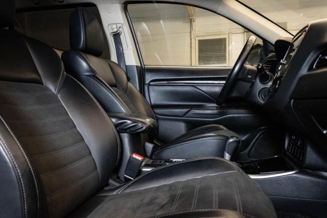 Mitsubishi Outlander III Рестайлинг 3 с пробегом 2019 года, цена 2 249 000 рублей, 83651 км, внедорожник, Автокод Объявления