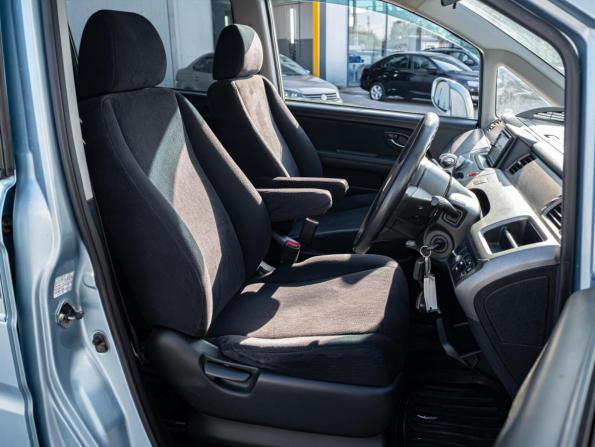 Honda Stepwgn III с пробегом 2009 года, цена 1 070 000 рублей, 208569 км, минивэн, Автокод Объявления