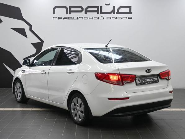 Kia Rio III Рестайлинг с пробегом 2015 года, цена 1 049 900 рублей, 283345 км, седан, Автокод Объявления