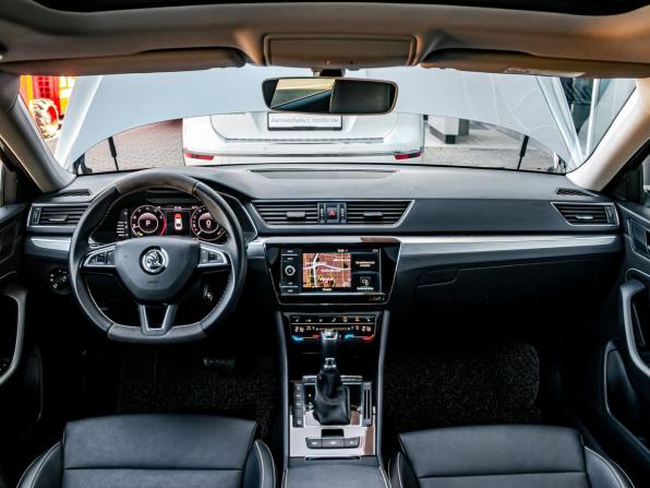 Skoda Superb III Рестайлинг с пробегом 2020 года, цена 2 900 000 рублей, 97777 км, лифтбек, Автокод Объявления