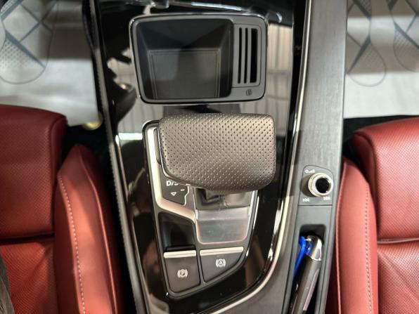 Audi A4 V (B9) Рестайлинг с пробегом 2024 года, цена 5 150 000 рублей, 8750 км, седан, Автокод Объявления