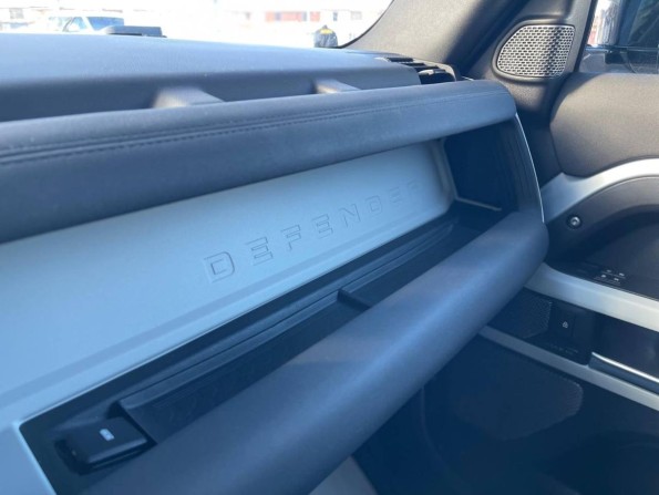 Land Rover Defender II с пробегом 2020 года, цена 6 173 000 рублей, 60089 км, внедорожник, Автокод Объявления
