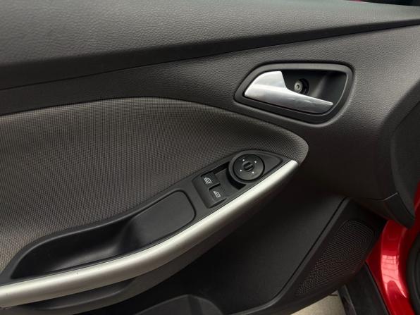 Ford Focus III с пробегом 2011 года, цена 715 900 рублей, 205000 км, хэтчбек, Автокод Объявления